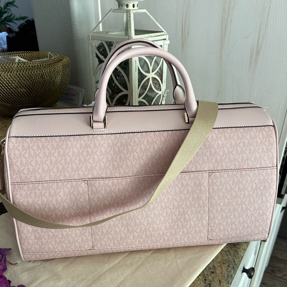 New Michael Kors Jet Set Travel Extra-Large Signature Logo Duffel Bag - Picture 8 of 11